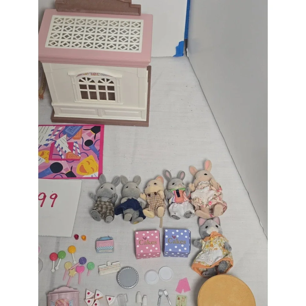 Calico Critters Sylvanian Family Village Cake Shop Epoch Rabbits Accessorized